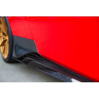 Capristo Ferrari 488/F8 side skirts with wings